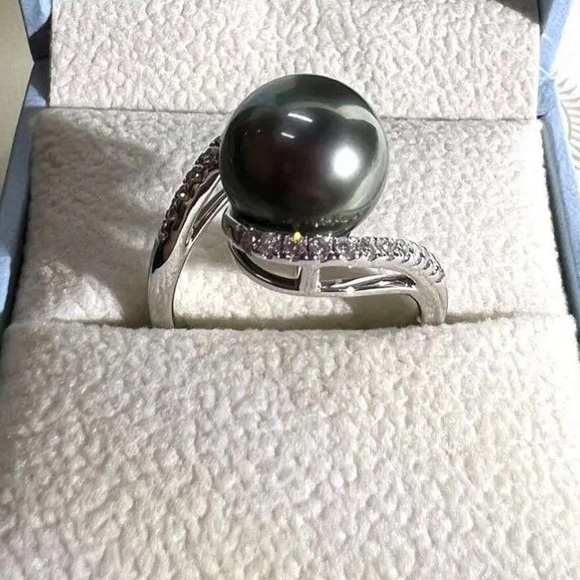 Black south sea Tahitian pearl with lab diamonds accent in 14kt white gold pl - Picture 4 of 4